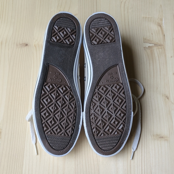 Converse Women's Sneakers in Cream - Picture 3 of 4